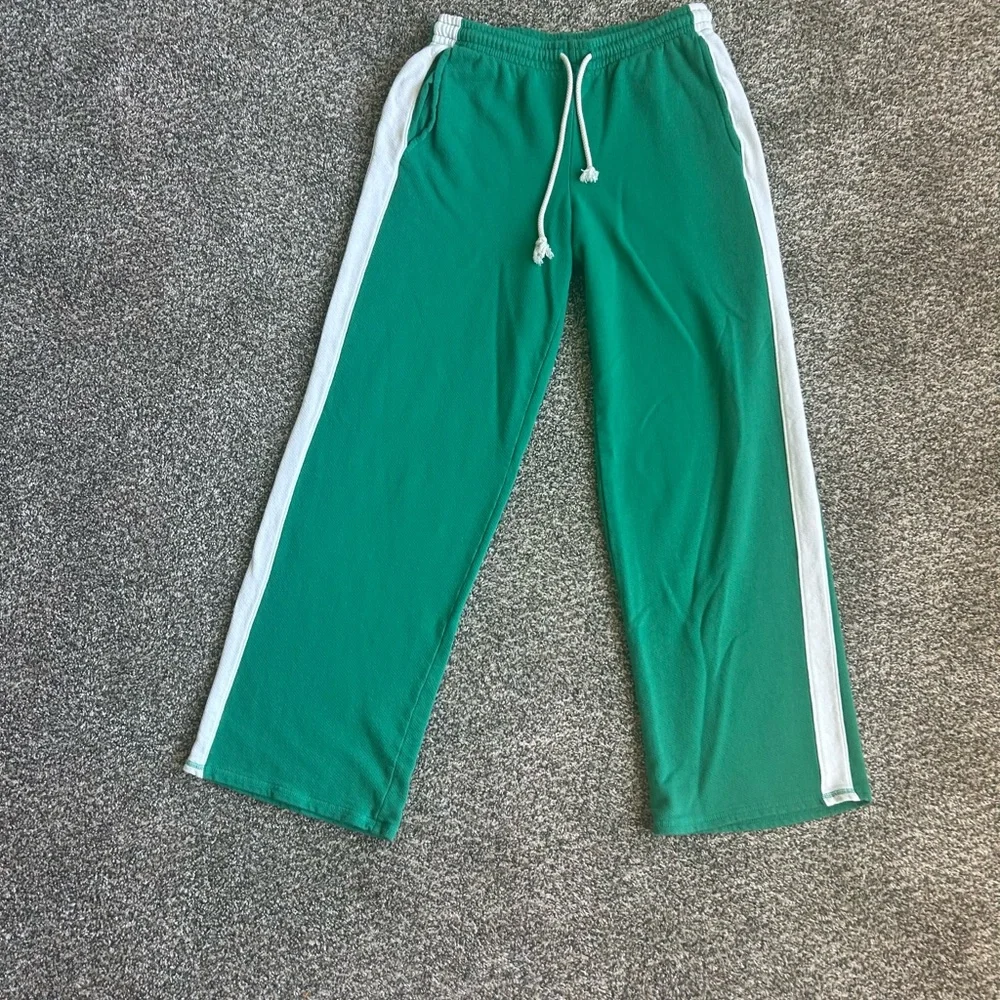 Universal Thread Matching Set - Picture 2 of 9